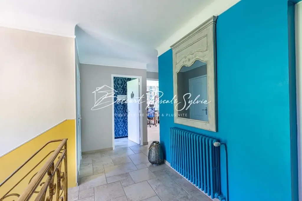 Esik - Provençal Mas with Pool in Sarrians