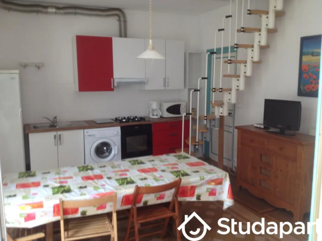 Salle à manger - Chambre en Colocation avec Jardin à La Rochelle