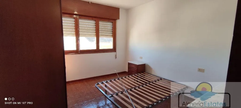 3 magamistoaga korter asukohas Almería
