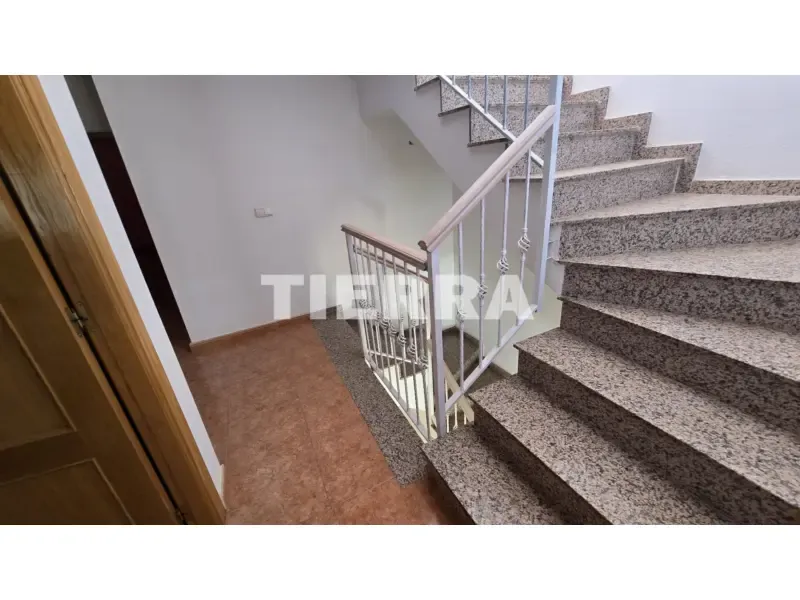 Pièces - Duplex with Parking in Pliego