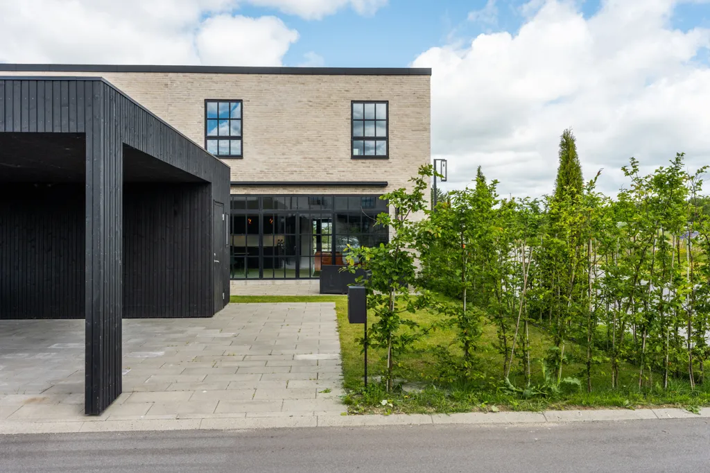 Välivaade - Modern Rowhouse with South-Facing Garden in Paderup
