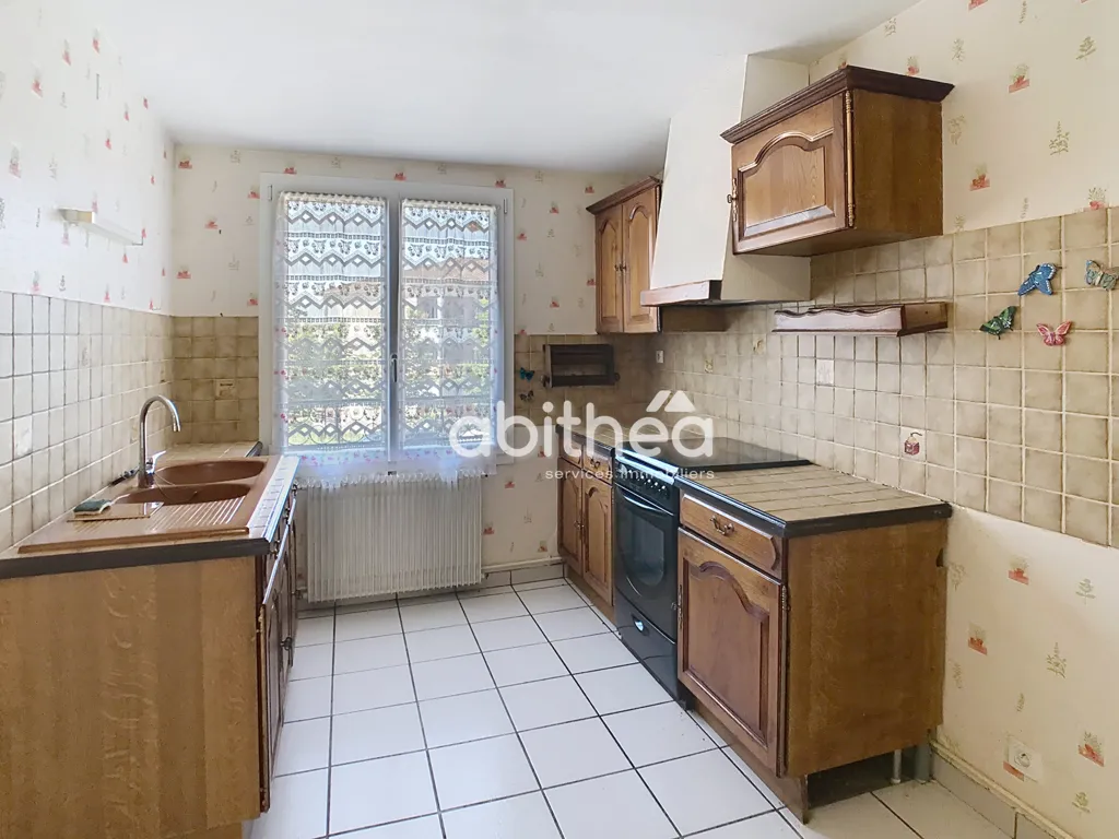 Cuisine - Maison 3 Chambres avec Jardin au Gond Pontouvre