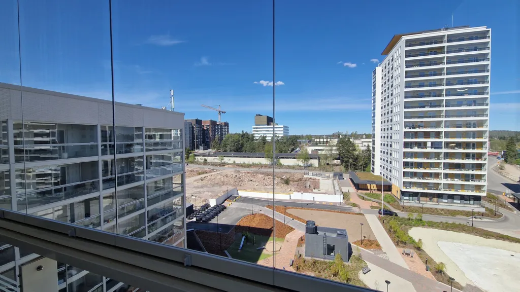 Balcon - Modern Corner Flat with Balcony in Espoo