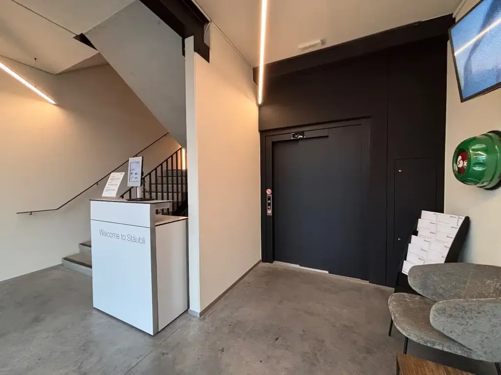 Entrée - Bureau Moderne à Louer sur le Site Pottelberg à Kortrijk