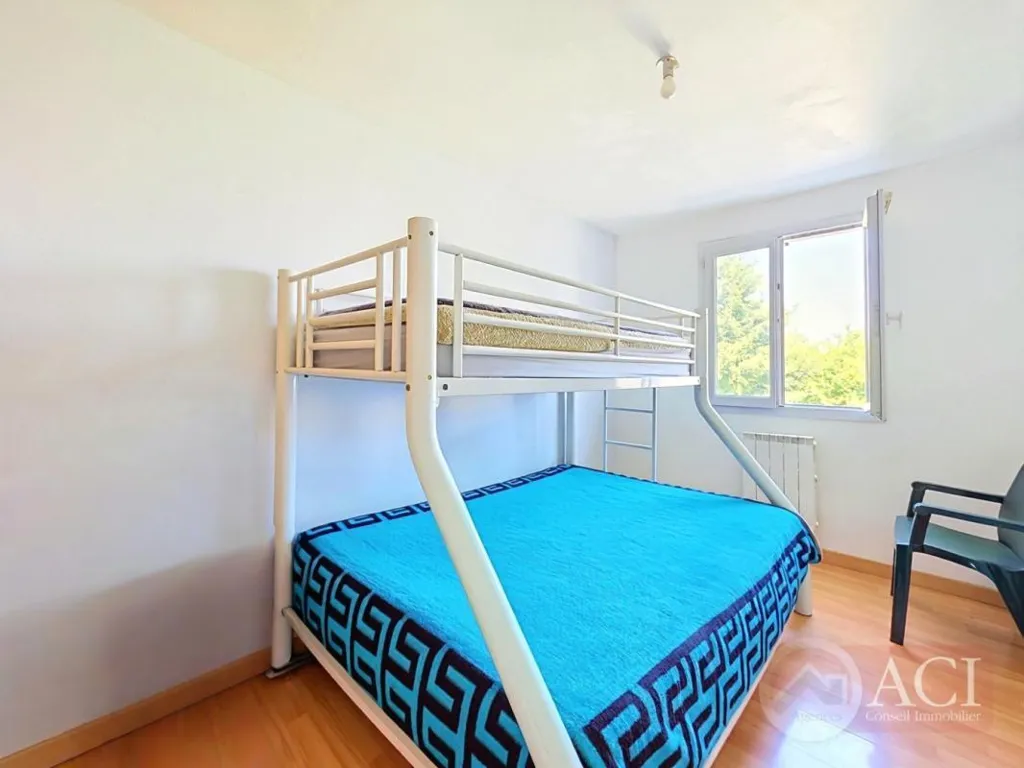 Magamistoad - 6-Piece House with Garden in Sarcelles