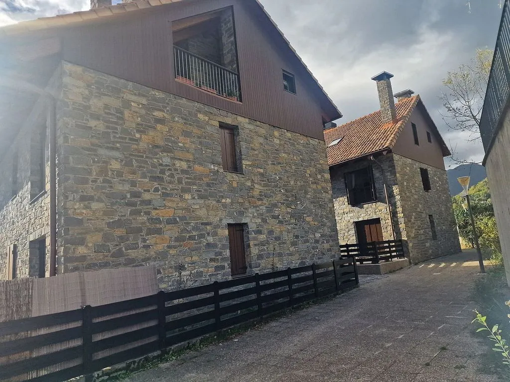 Välivaade - Apartment with Mountain Views in Gavin