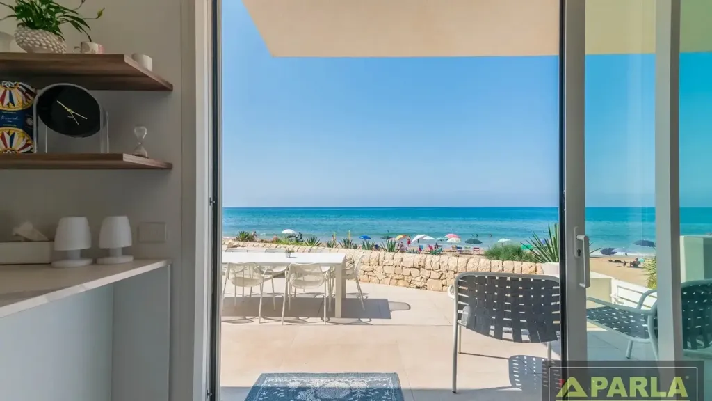 Balcon - Villa with Beach Access in Marina di Ragusa
