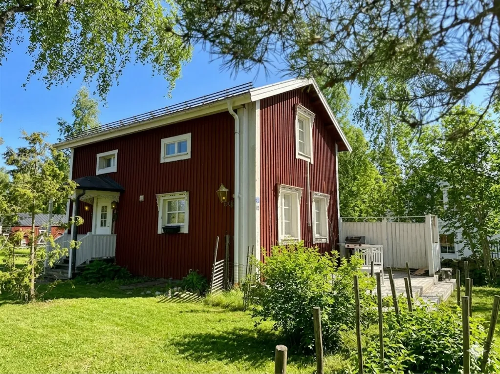 Extérieur - Classic Timber Villa with Garden in Ersmark