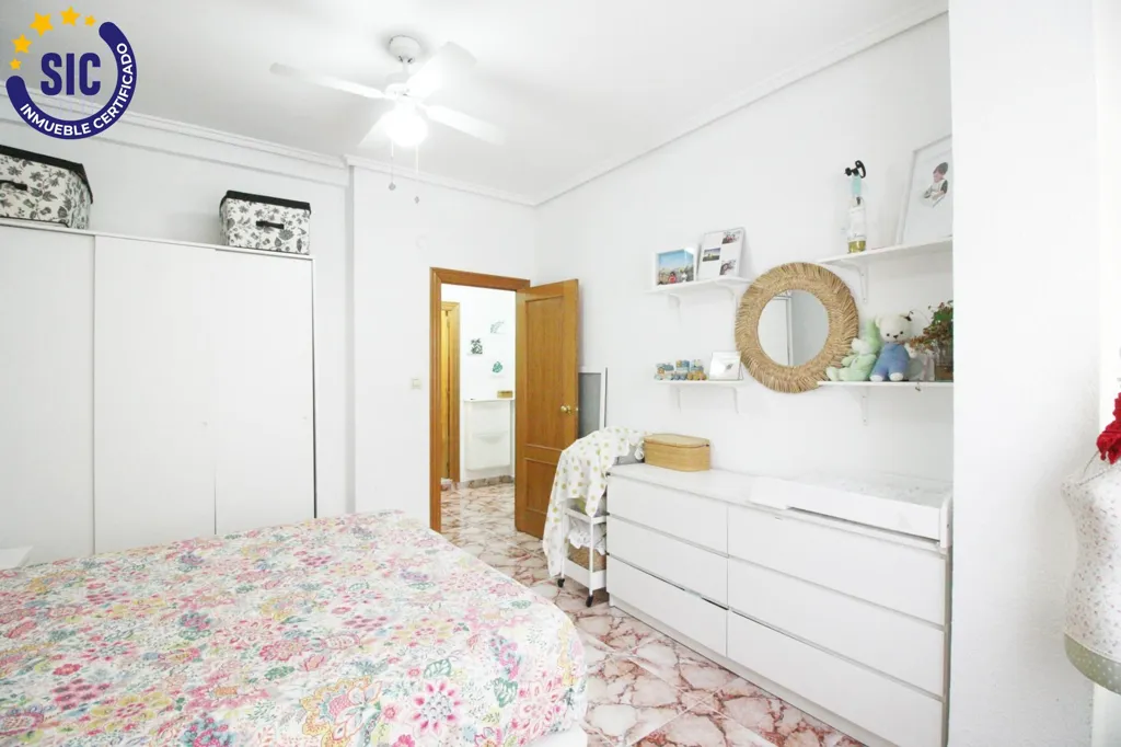 Magamistoad - First Floor Flat with Balcony in Benlliure