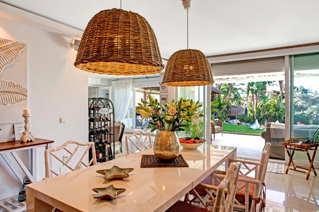 Salle à manger - Detached Villa with Pool in Marbella's Casco Antiguo