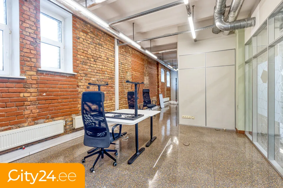 Studio - Office Building with Modern Lifts in Teika