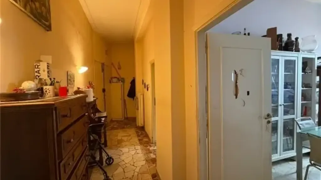 Hallway - Panoramic Apartment with Balcony in Florence