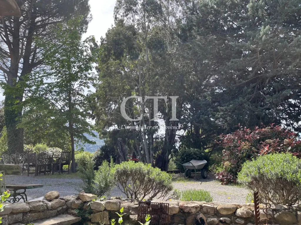 Jardin - Maison Campagnarde en Pierre avec Vue Panoramique en Provence