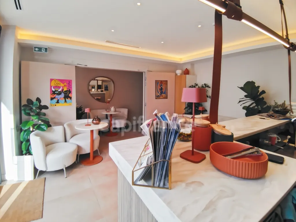 Dining Room - Charming Hotel with Beachfront in Le Grau-du-Roi