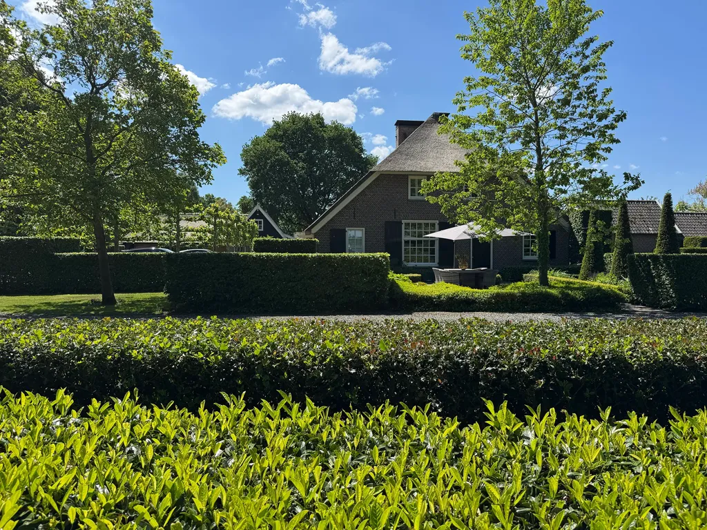 Giardino - Rietgedekt Landhuis with Pool in Hierden
