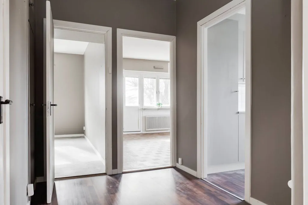 Ingresso - Modern Two-Bedroom Flat with South-Facing Balcony