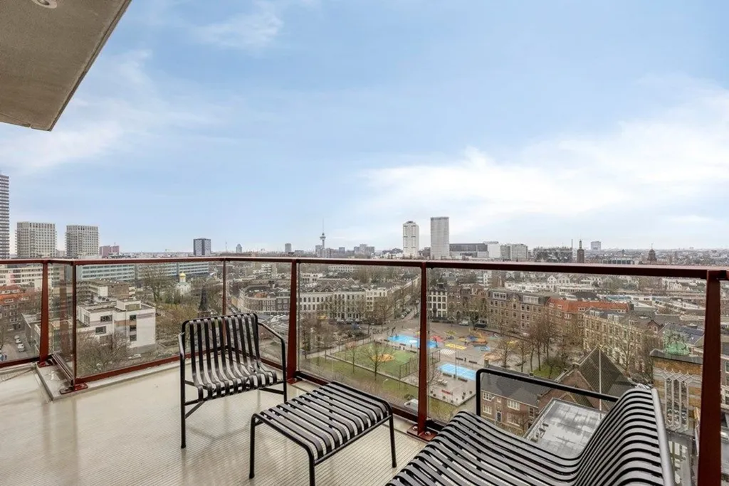 balcony