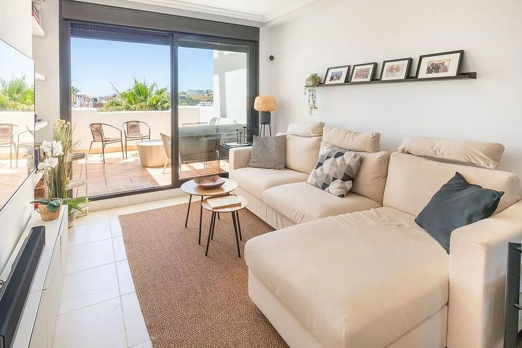 Elutuba - Penthouse with Sea View in Estepona