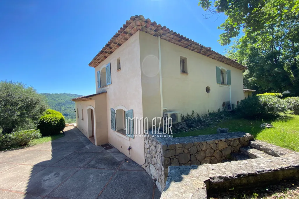 Extérieur - Villa Récemment Construite avec Piscine à Proximité des Collines