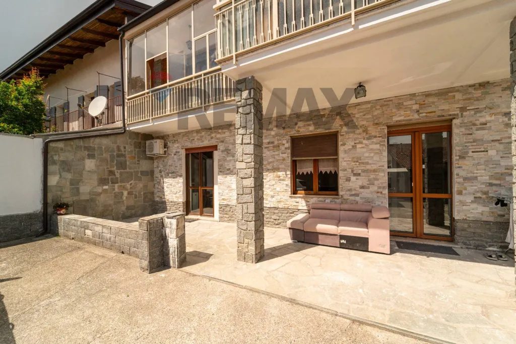 Exterior - Semi-detached House with Terrace in Mazzè