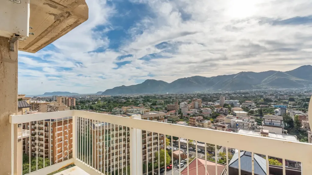 Rõdu - Penthouse with Panoramic View in Calatafimi Alta