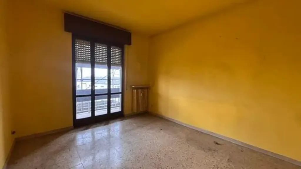Pièces - 3-Bedroom Apartment with Balcony in Vigevano