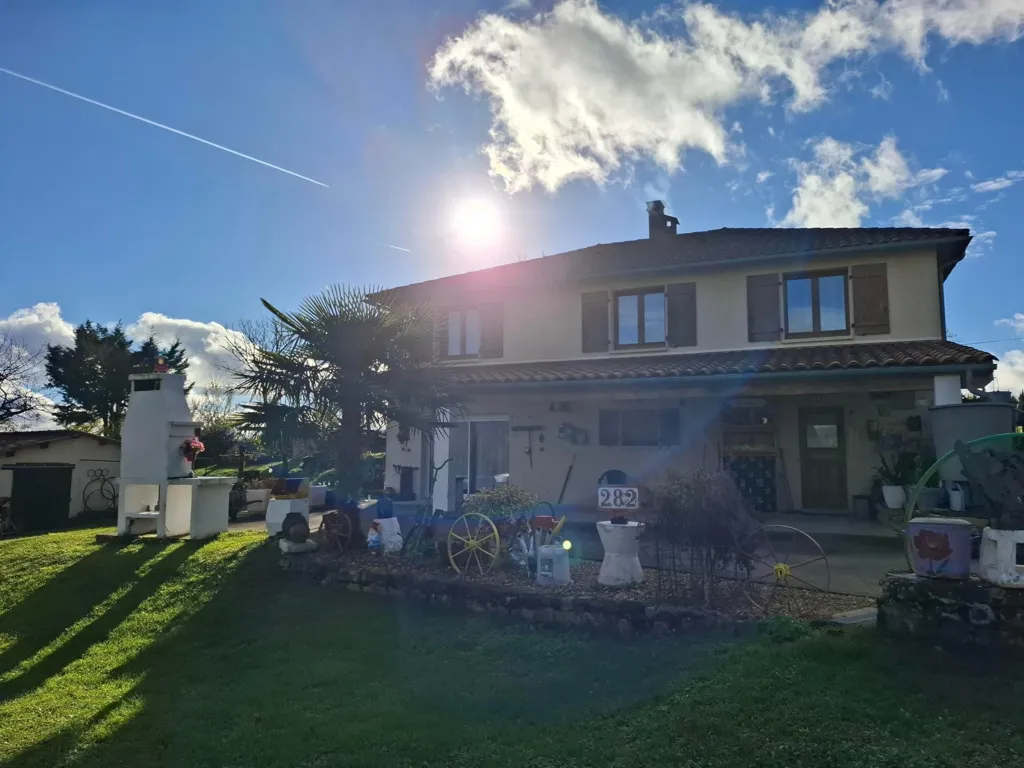 Välivaade - House with Two Independent Units near Figeac