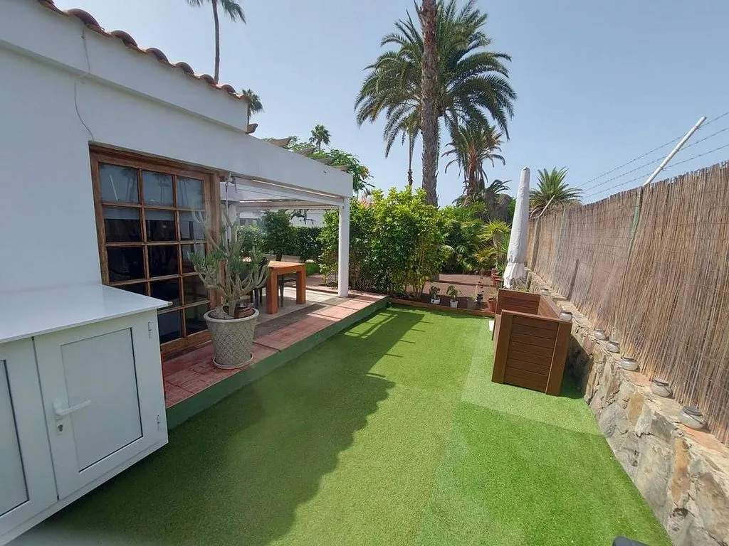 Terrass - Bungalow with Pool on Tjaereborg Avenue
