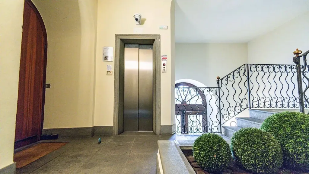 Esik - Historic Apartment with Convent Views in Bergamo