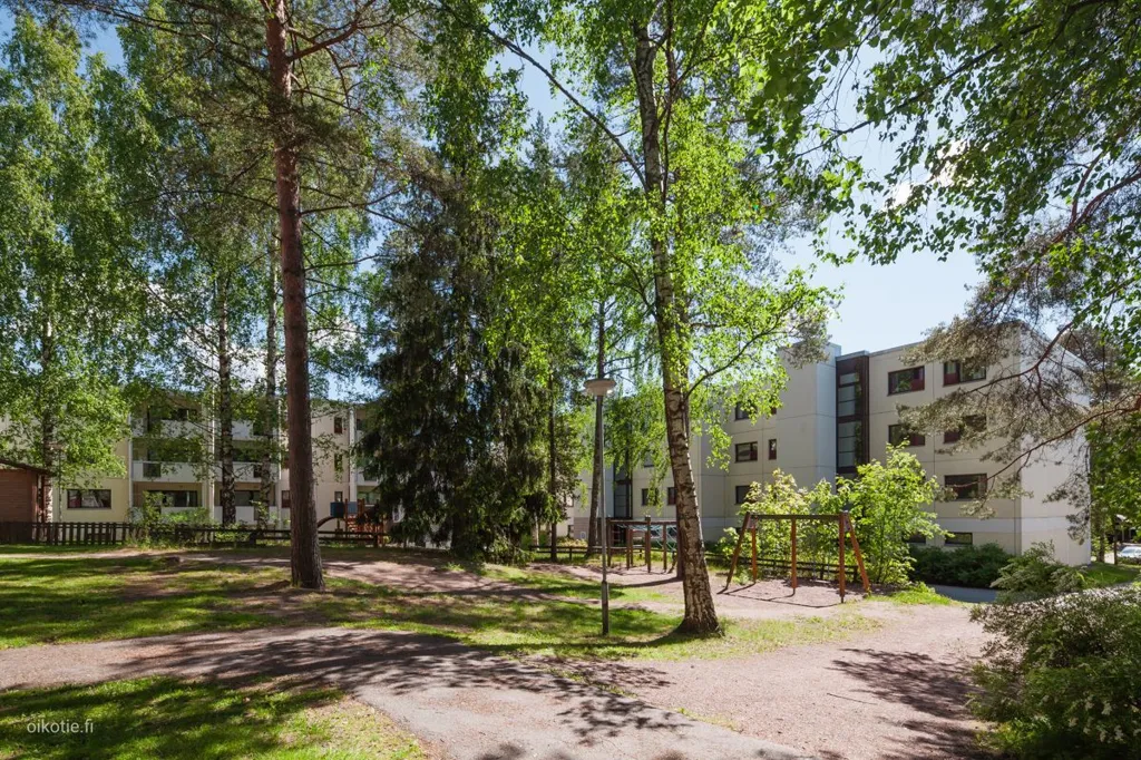 Aed - Spacious Apartment with Balcony in Matinkylä, Espoo