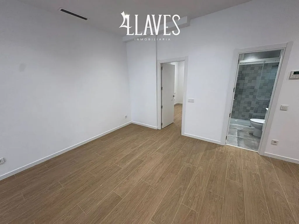 Toad - Modernised Flat with Balcony in Atocha