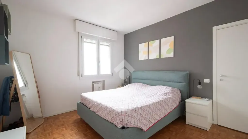 Apartment with Triple Exposure in Carpi