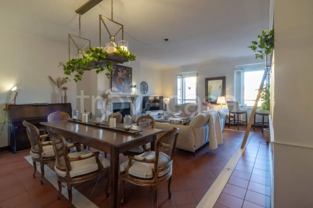 Salle à manger - Prestigious Apartment with Piazza View in Fano