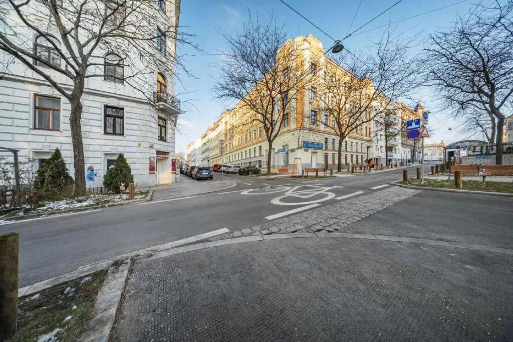 Exterior - Viennese Style Altbau with Diverse Uses in Meiselstraße