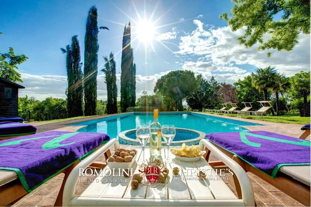 Piscine - Restored Country Villa with Pool in Umbria