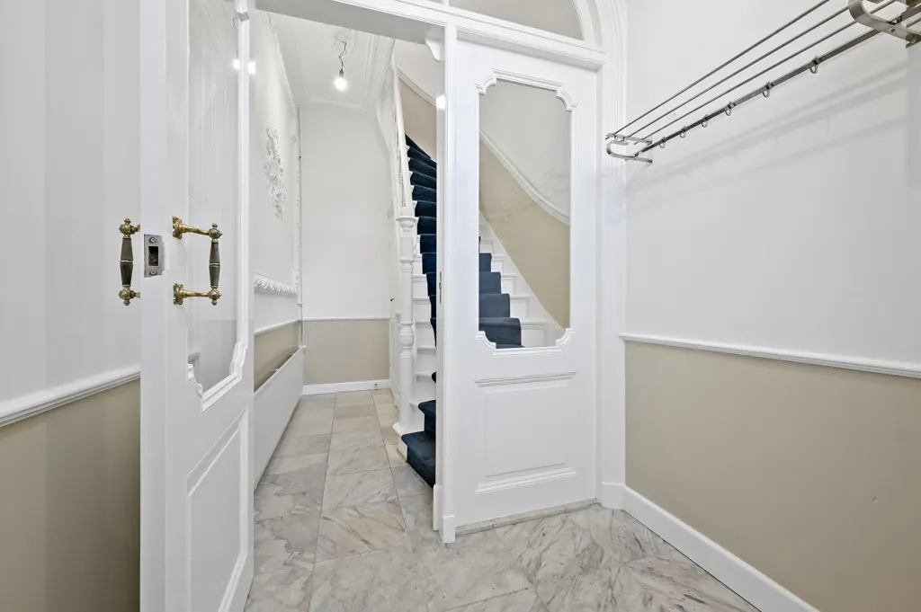 Entrée - Luxury Apartment with Garden in Den Haag