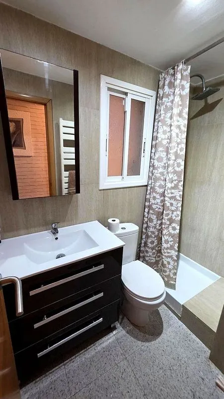 2-Bedroom Apartment with West View in Egara