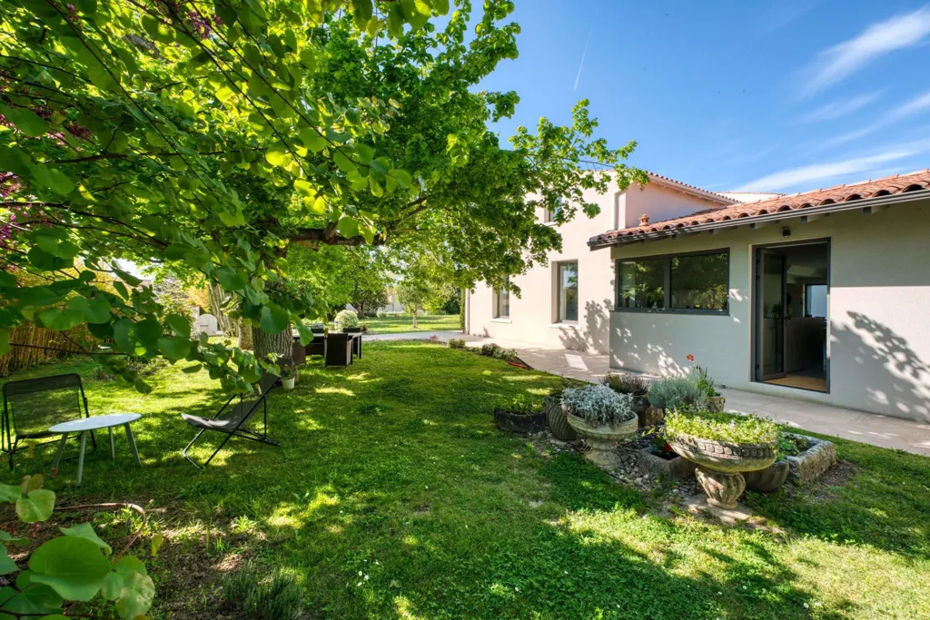 Aed - Luxury House with Pool in Lagord