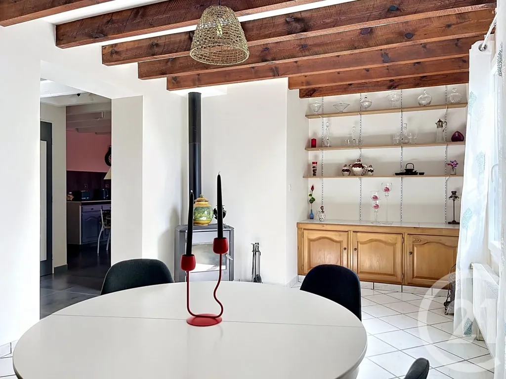 Salle à manger - Maison Charmante avec Jardin à Riom