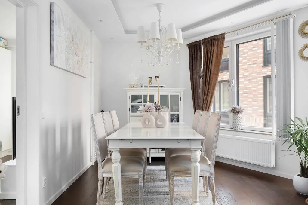Söögituba - Modern Flat with Shared Rooftop in Jakobsberg