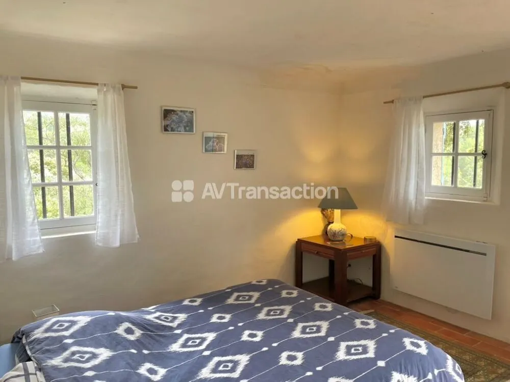 Chambres - Ancienne Ferme avec 20 Hectares à Cotignac