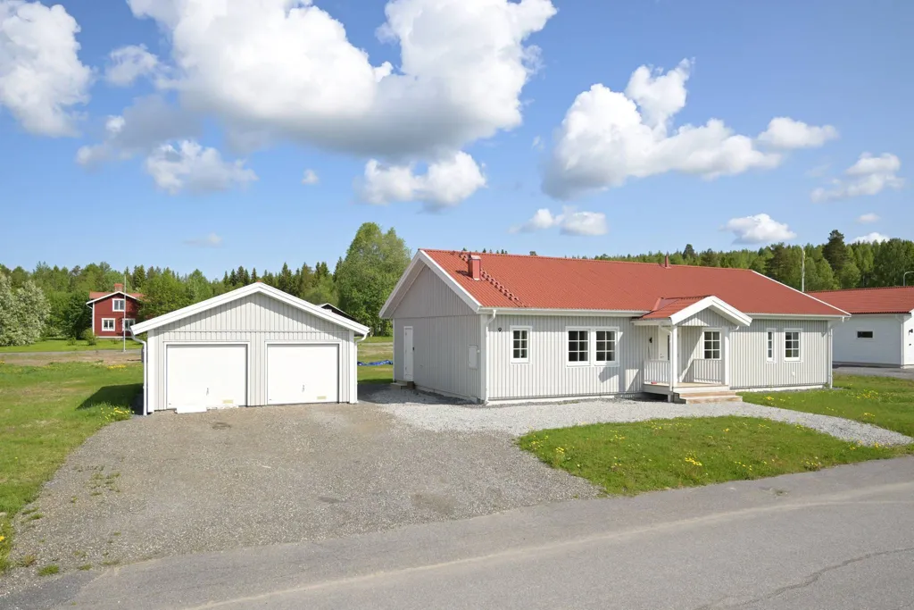 Välivaade - Modern Villa with Large Garden in Vindeln