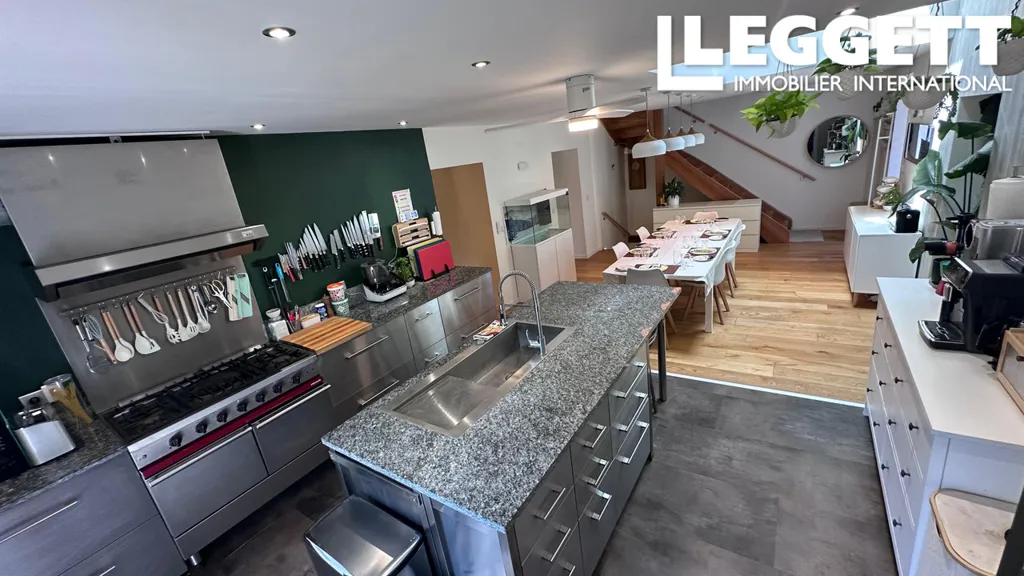 Kitchen - Family House with Garden near Briançon