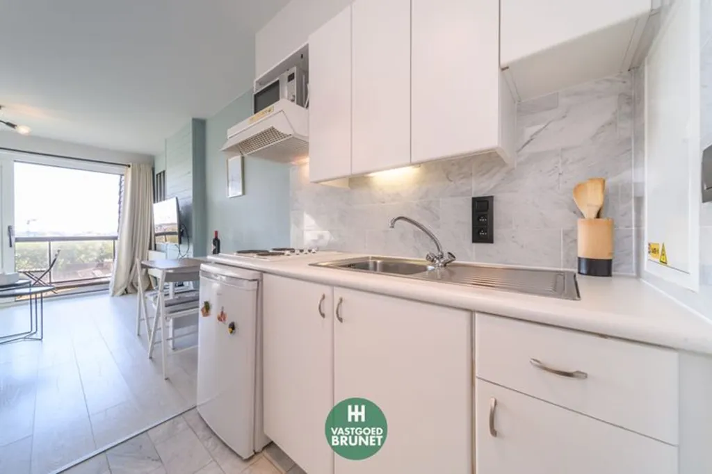 Cuisine - Studio Rénové avec Vue sur la Nature à Koksijde