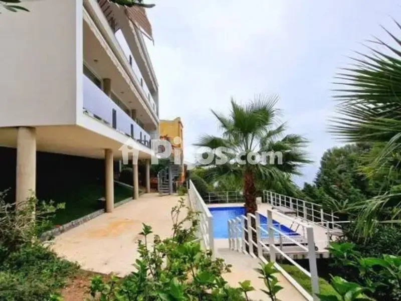 Piscine - Villa with Pool on Avinguda del Mediterrani