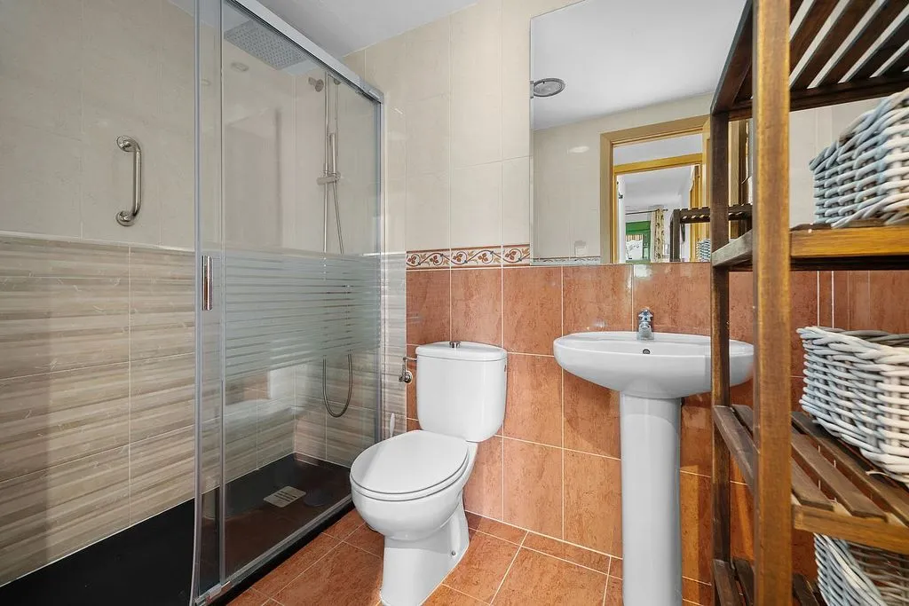 Vannitoad - 3-Bed Apartment with Pool in Torreblanca, Fuengirola