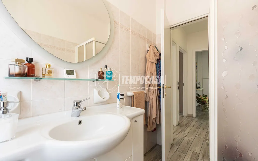 Bagni - Appartamento con terrazzi e vista panoramica a Costa Masnaga