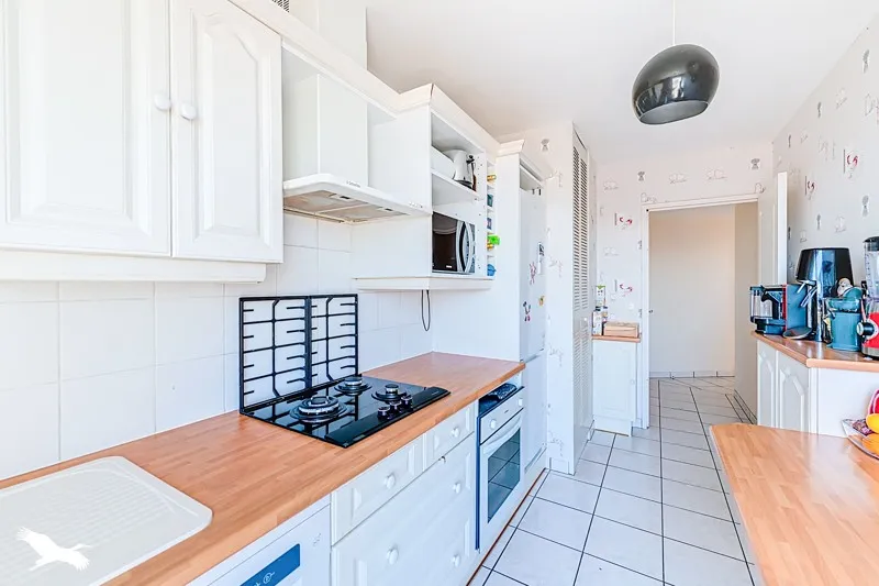 Cucina - Rooftop Apartment with 57m² Terrace in Bordeaux