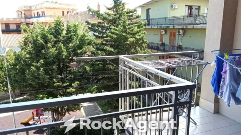 Rõdu - Bright Apartment with Balcony in Villabate