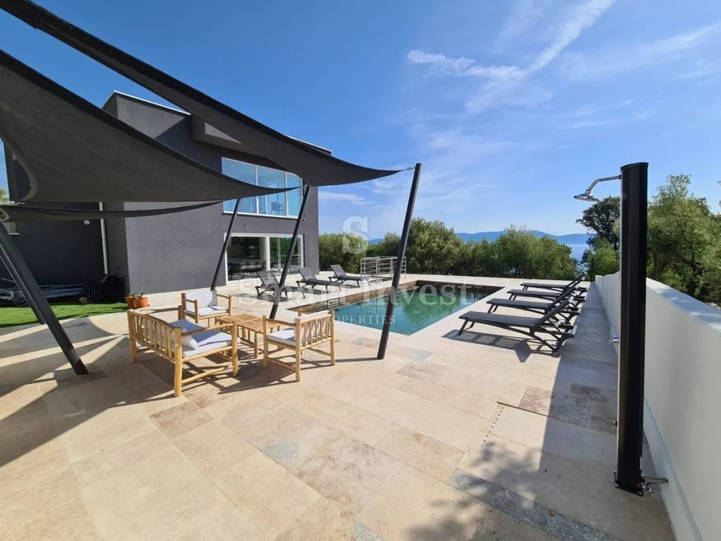 Piscina - New Villa with Pool near Labin